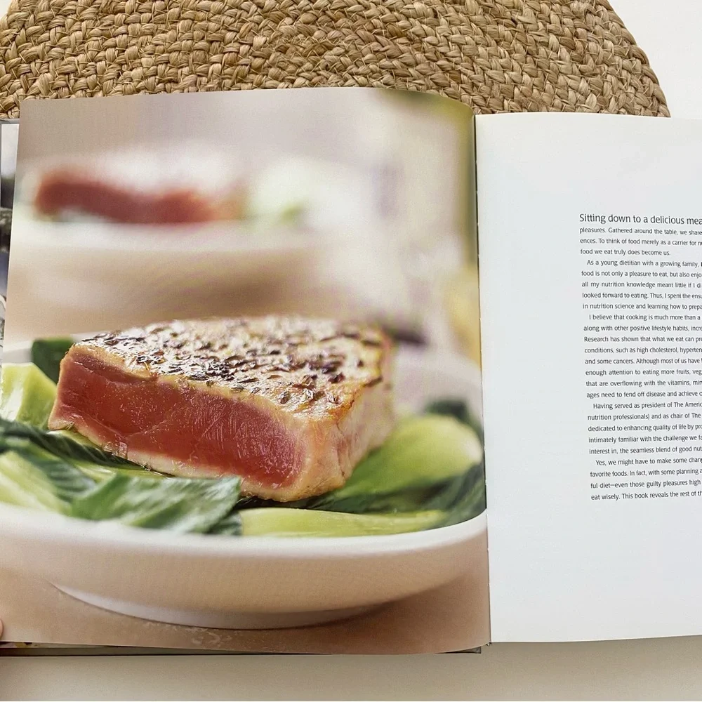 WILLIAMS-SONOMA Essentials of Healthful Cooking Cookbook